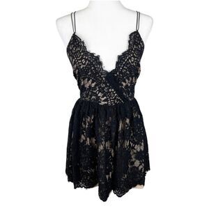 TOBI Dress Women Medium Black Floral Lace Beige Lined Sleeveless Fit Flare